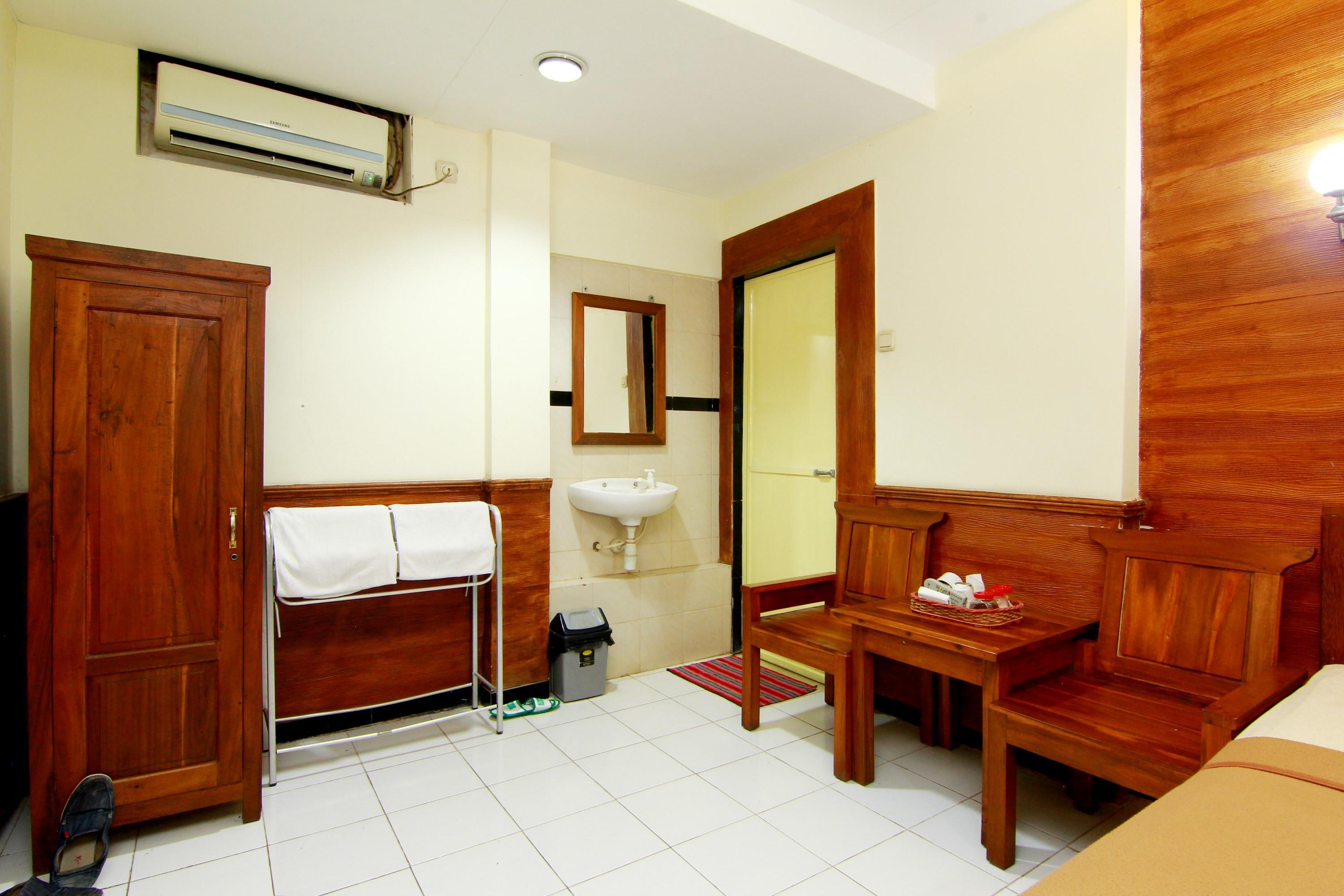 The Soemarsono Hotel Maguwo Exterior photo